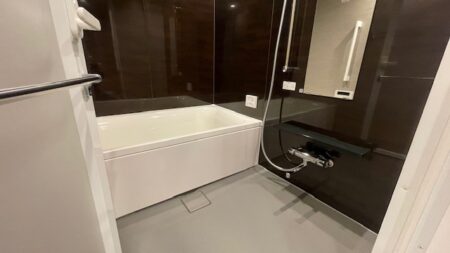 東京都江戸川区東小松川でマンション、お風呂（浴室）のガラスコーティングを行いました。【施工事例144】